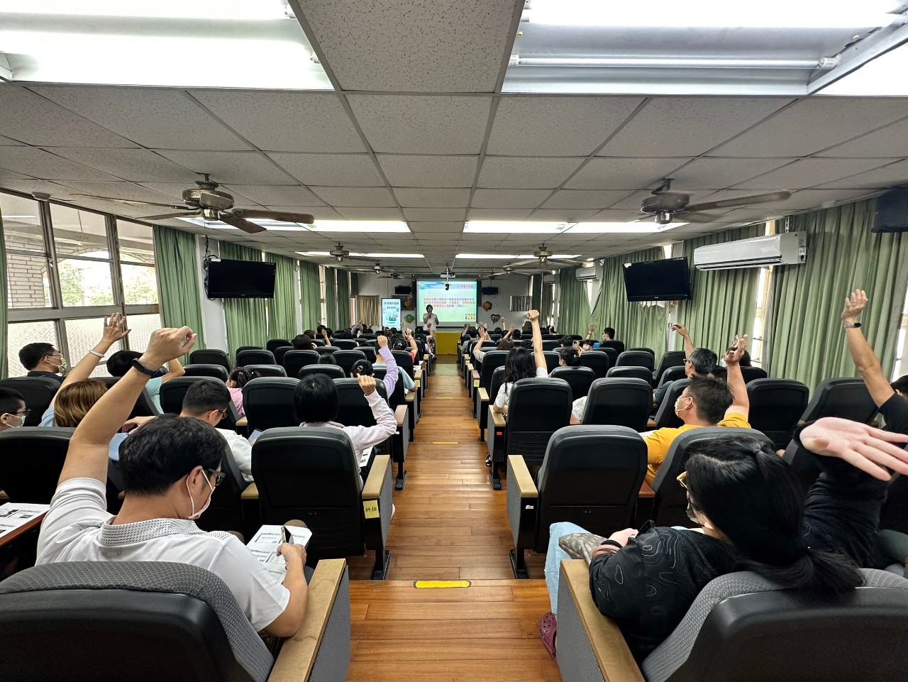 LINE_ALBUM_20241026愛的充電站親職講座（3C教養不迷網）_241028_39.jpg