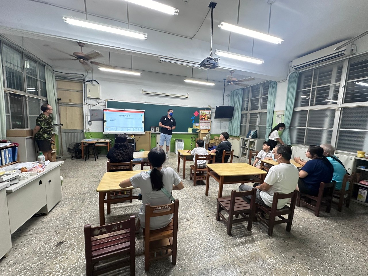 LINE_ALBUM_潛力班班親會_240916_28.jpg